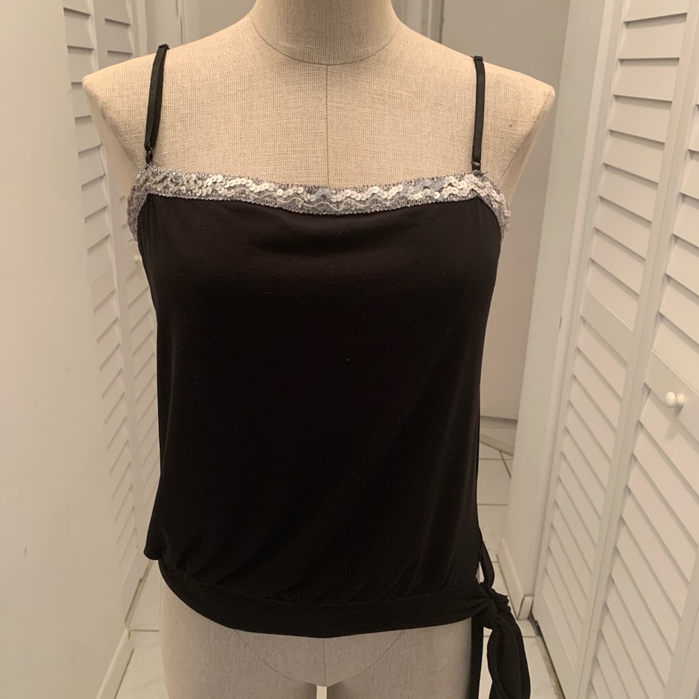 Wet seal top